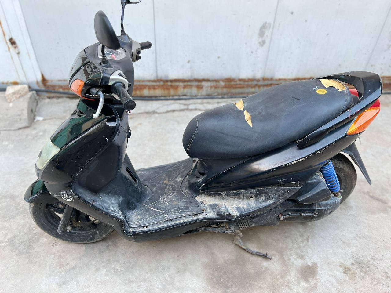 سلام عليكم دراجه سكنس نثيه 140 نضيفه نص نكره شلعه معدل حلوه نضافته بل صوره كهربائيات شغاله اشاير متشتغل فقط غيره ماكو للبيع السعر 450 بيه مجال بصيط رقم ***********
