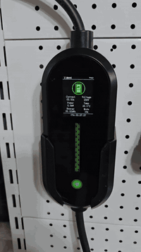 شاحن بي واي دي ١٥٥ الف 
١٦ امبير 
متغير الامبيرية 
يمكنه العمل بدون ايرث 
السعر ١٥٥ الف فقط 
مع ضمان  سنة 
الفرع الاول 
 بغداد البلديات 
الفرع الثاني 
بغداد حي الجامعة شارع بسكولاته 
***********
***********
