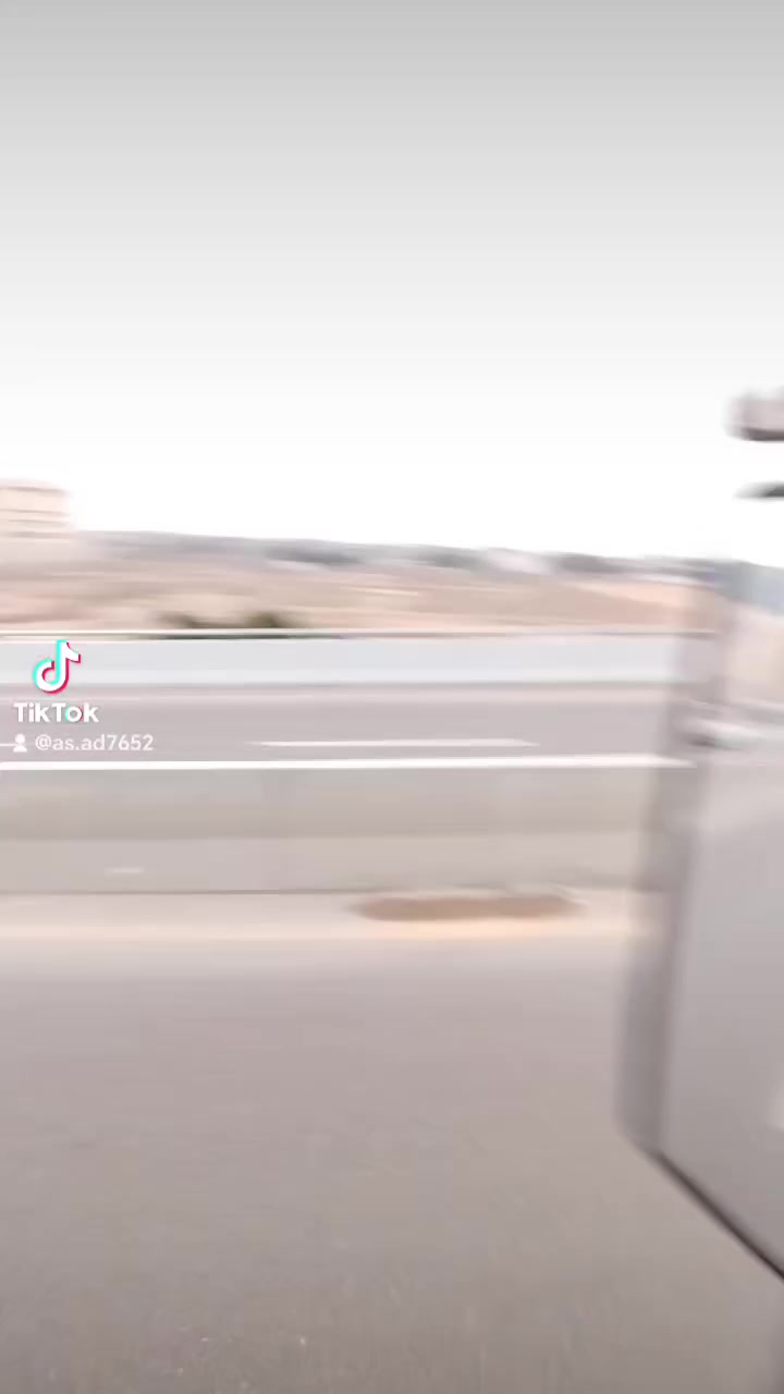 السلام علیکم قلبي للبيع موديل 91 محرك 6 جيع كهربائي سياره جاهزه للعمل ***********
