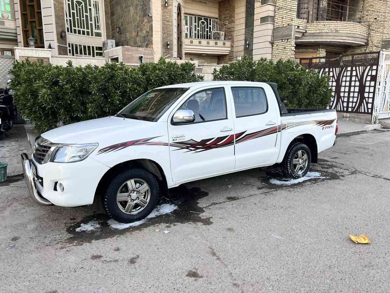 السلام عليكم.     للبيع تيوتا هايلوكس. 2014.  رقم بغداد دولي بسمي. سنويه لل28. مجدده.    شاصي 12.   كير. عادي. تخم تاير جديد.  محرك. 2700.  مكفول.     حداده. جديده.   دواخل وضع الشركه.  ماشيه.  186.  حقيقي.   تبريد.    ثلج.    
بيه. طخه بسطيه.  مبدل جاملغين. وبنيد مصبوغات.    فقط. مكفوله من الكص.    سياره جاهزه.      السعر. 173. ورقه. 
مكاني بغداد.      هـ.  ***********.  اتصل وتدلل.
