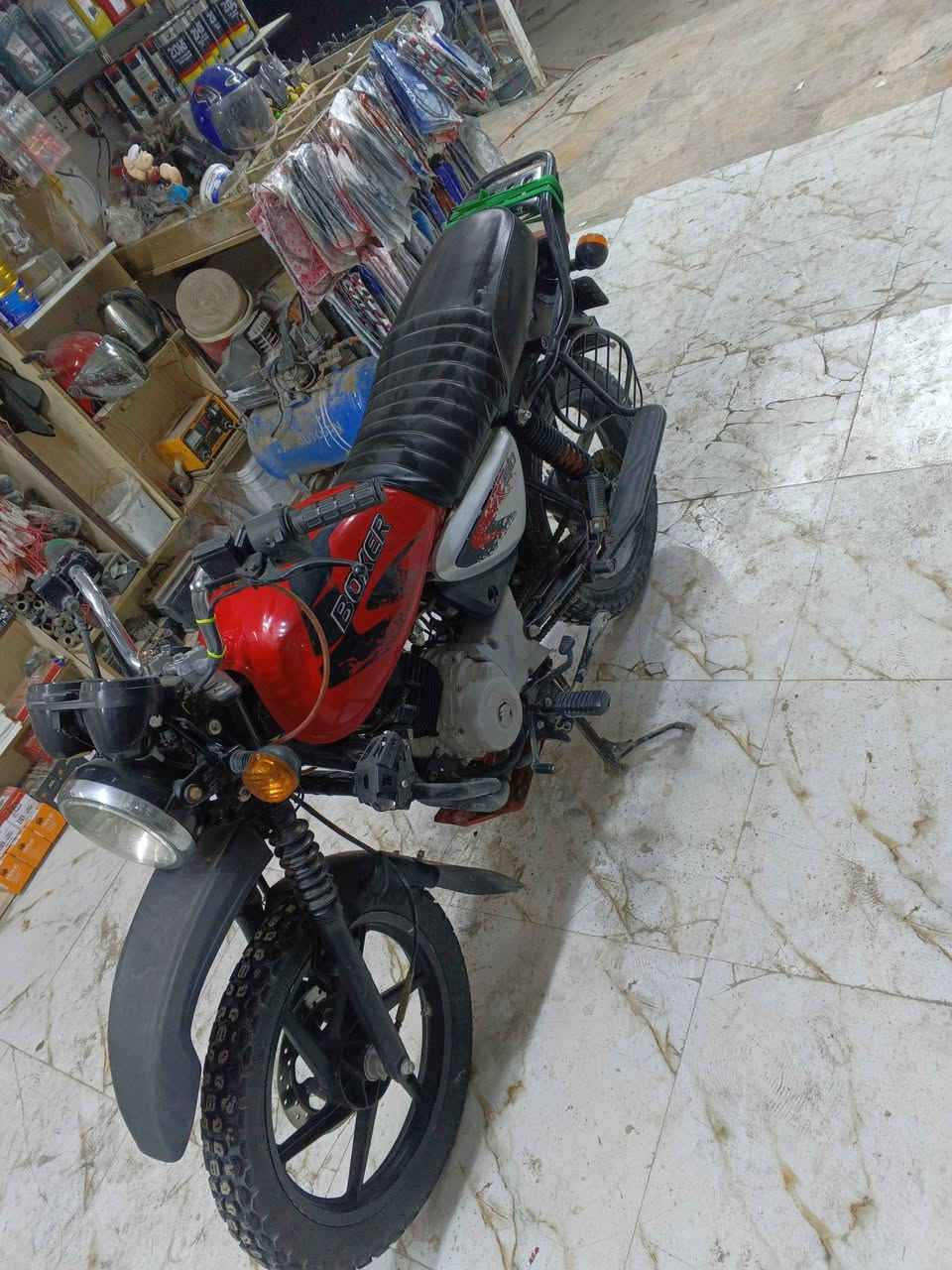 السلام عليكم
من رخصة الادمن الكروب 
دراجه بوكسر موديل 23 
مفتوحه بس ولفات 
دراجه كلش حلوه 
احلى من الصور فول فول 
مكفولا من كل شيء 
دراجة كلك
دراجه مال مزاد اربيل 
سعر 750 
وبيها مجال 
عنوان كوفه اللي يحب يتصل 
***********
***********
