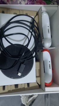 اكس بوكس سيريس اس • ١٠٠+ ألعاب • واي فاي يحتاج تنظيف