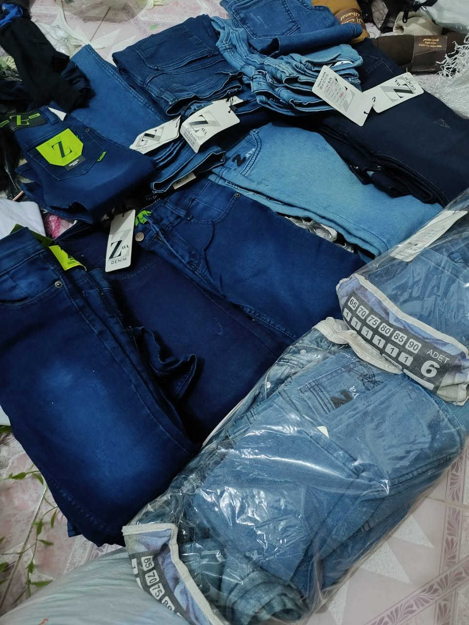 تصفية محل
بناطير قياسات  70- 110
فقط 5 الف 
***********
