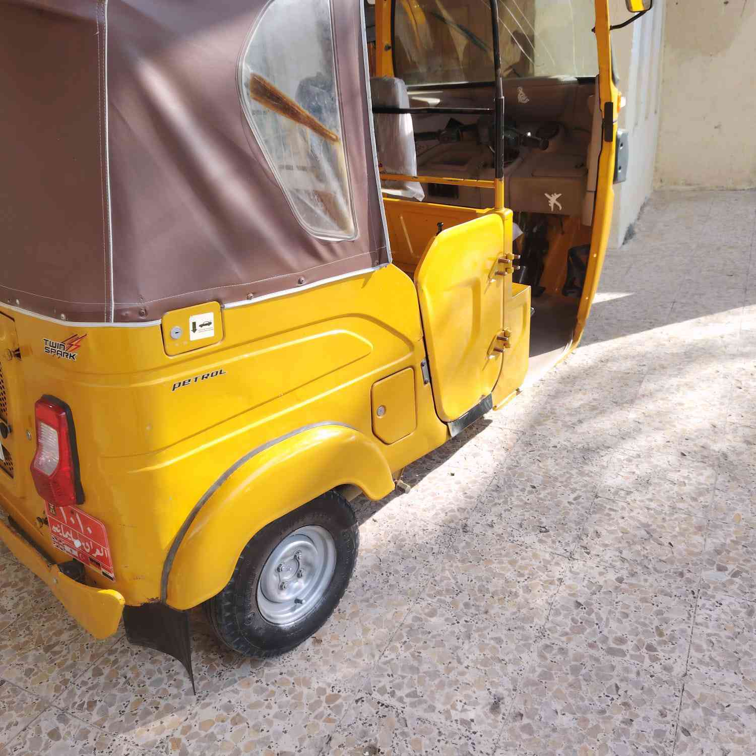 السلام عليكم تكتك للبيع موديل 21رقم وسنويه لستفسار اتصل ما متواجد خاص‏‪***********‬‏ مكاني المجر الكبير
