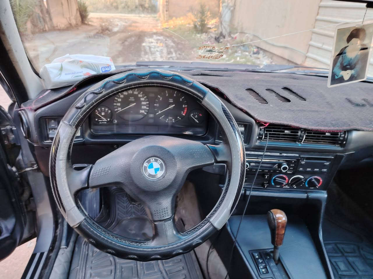 السلام عليكم.. للبيع او مراوس ب735 حسب القناعة 525 مسكر لون رصاصي غير محدد موديل ٩٢ ألماني رقم بغداد بأسمي سنويه 27 السياره جاهزه كير اوتو حاويه وارد يابان فقط المحرك بي حماوه ماأعرف تجي تشوف بعينك وتطلع تراي وين ماتريد تبريد شغال راديتر جديد مروحه كهرباءF01 دواخلها دشبول ارباك كشن جلد كهرباء باتري جديد مابيها خياسات بس جارده تخم تاير ويل خليه حداديه الخلفيه عربانه كامله مقفله حاويه اكسل خفيف 3.23 160 رون 3 ناصي شلعه ومعدل والامامي لوي وقاعده ودبل جديد وباقي التفاصيل شوفت عينك السعر 50 بيها مجال تحويل ثاني يومم
مكان بابل الاسكندرية

*********** اتصال أو وات ساب
