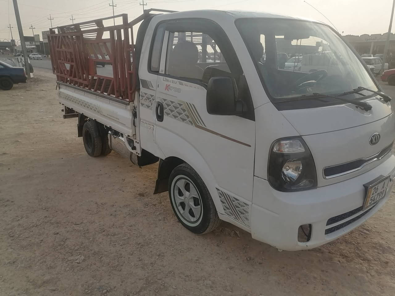 كيا موديل ١٨ رقم صلاح دولي سياره حلوه سنويه بسمي نضيفه مكفوله كير محرك شرط اتريد وكاله او تحويل السعر ١٢٢ رقم الموبايل ***********
