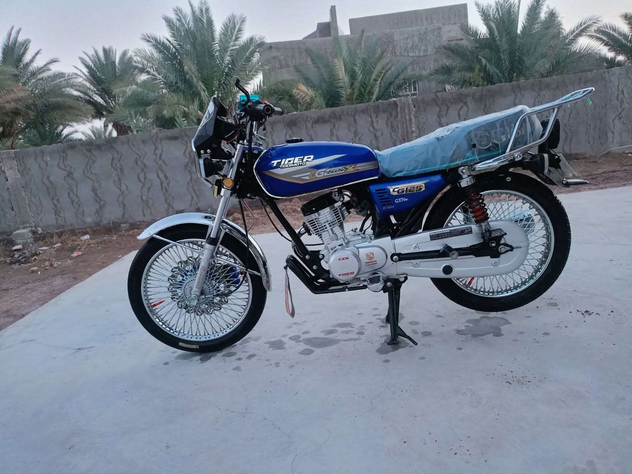 سلام عليكم دراجة زيرو جديدا احلة من الصور موديل 25 مكفولة كفالة عامة مكاني حلة سعر 700 وبيها مجال مو شراي لاتراسل هاذا رقمي دك او راسل وتشلع عيوني ***********
