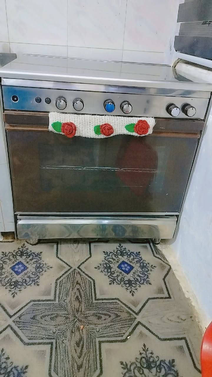 السلام عليكم عندي طباخ للبيع اشتريته والله جديد ونضيف وناره اتخبل وفرنه يخبل وفرنه داخلي سلايت واي زنجار مابي لان شتريت كاونترات تركي وبي طباخ من ضمن كاونتر اشتريته 225 اريده 175


**إذا كنت صاحب هذا الإعلان وتريد حذفه لأي سبب، رجاءا أرسل رسالة إلى الدعم الفني**