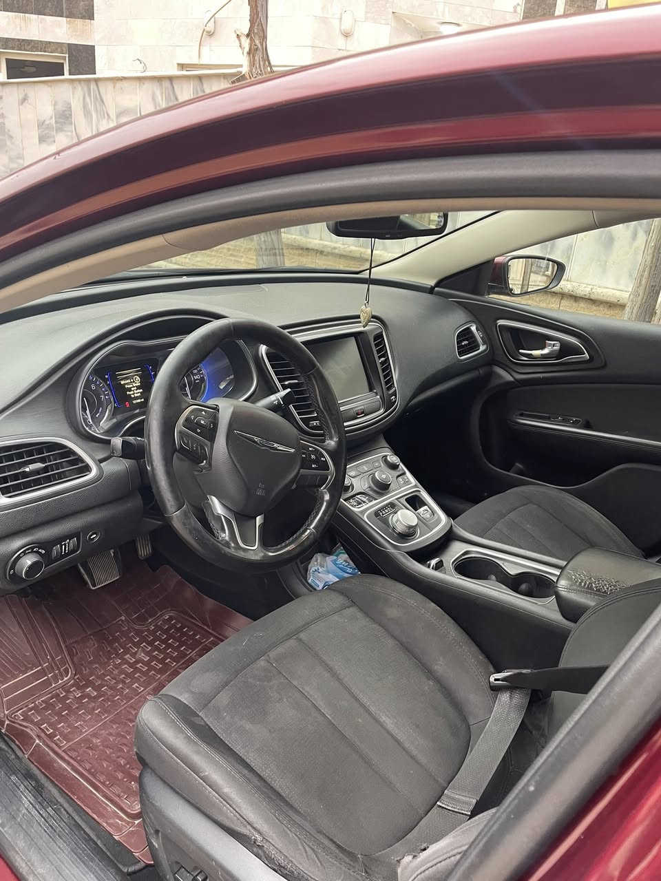 سلامعليكم
گلايسر سپرينگ حجم 200 موديل 2016 ماشية 121000الف مايل شاشة جبير بريك بصمة محرك 2.4 گير محرك ابشرط مامفتوح بيلاد امامى و خلفى كپس بدوون ارباگ قتعتين صبخ جملغ امامى سكن او باب سكن سيارة استخدام شخصى سنتين يمى گير محرك ارباگ تبريد حماوة كلهم ابشرط سنوية و براد جديد الحد 2028 تحويل او غرامات ابشرط صور حادث او رقم شاصى موجود بلمنشور 
سعر 110 شوية مجال 
مراوس حسب قناعة ب رقم شيمالى فقط 🌹🙏


**إذا كنت صاحب هذا الإعلان وتريد حذفه لأي سبب، رجاءا أرسل رسالة إلى الدعم الفني**