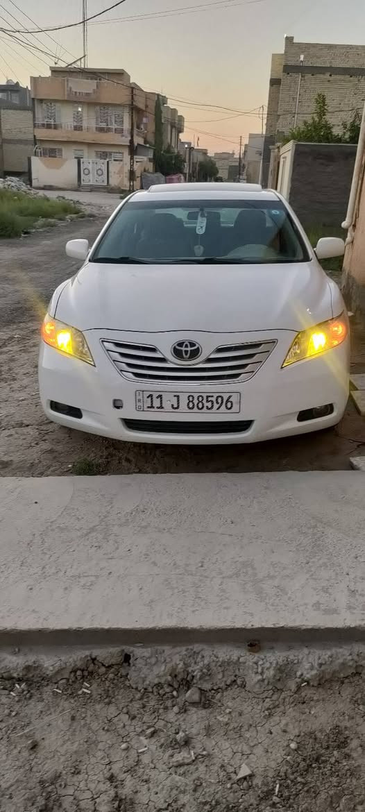 السلام عليكم  
كامري 2008 SE  امريكي 4 سلندر .2400 

رقم بغداد دولي بأسمي 

شاشة وكامرة خلفية ،تحكم ستيرن
فتحة سقف سلايد روف 
مثبت سرعة
كشن كهربائي 
تخم تاير جديد  
تبريد ثلج 
صدر جيد جدا  
منظومة بانزين جديدة كاملة 
گير ومحرك مكفول 
كهربائياتها بلادية كاملة مملعوب بيها ابد 

عليها منظومة زينون عالي ناصي عدسة و لد

السيارة مصبوغة حزام  حادثها خلفي بجم مكفول 

مكانها بغداد الكرخ  

سعر 92 وبيها مجال بسيط جداً

تواصل *********** بغداد, العراق
