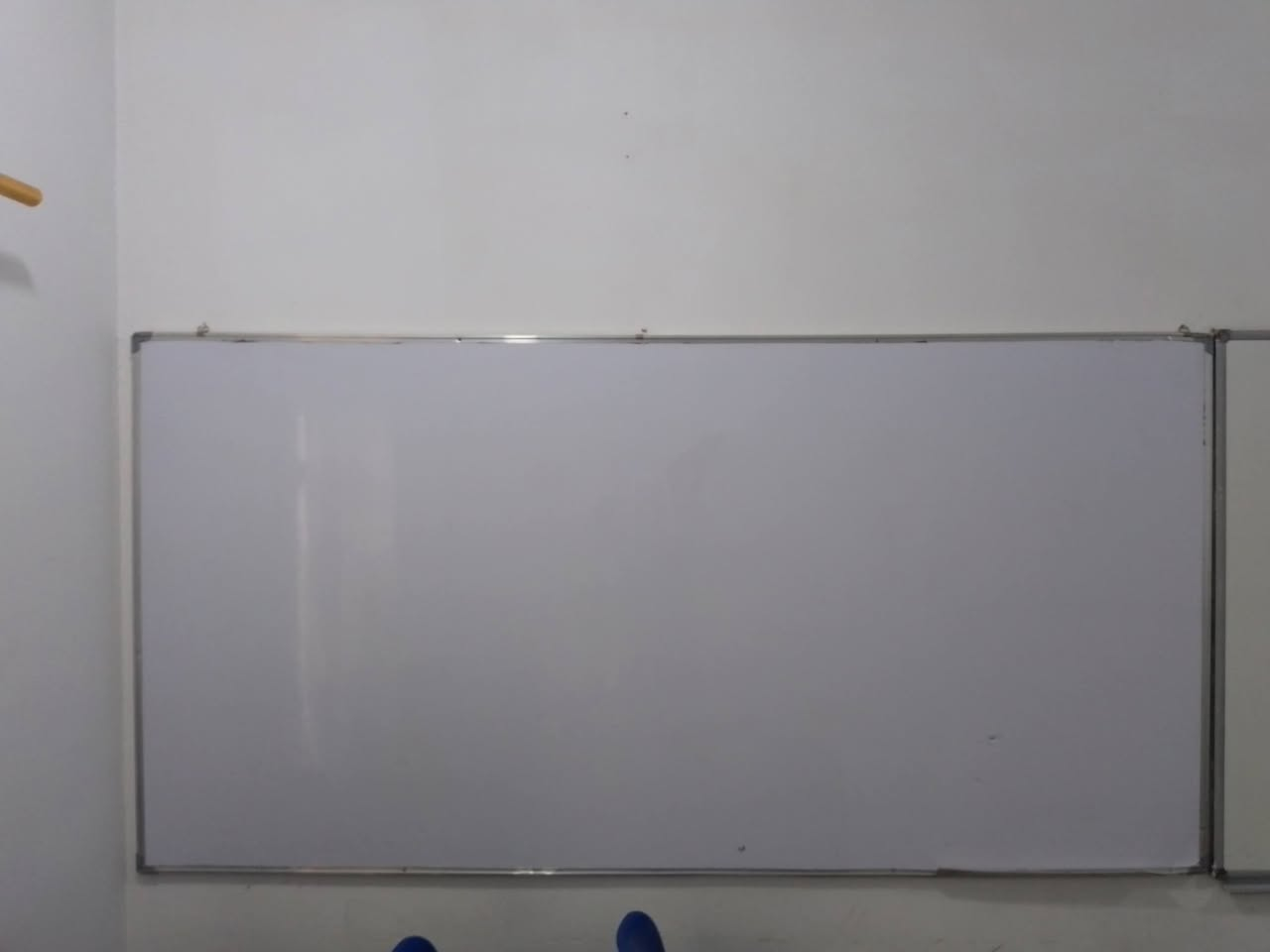 سلام عليكم سبورات للبيع عدد 2 طول 3 امتار ارتفاع متر ونص للتواصل خاص او خابر ع الرقم
***********
