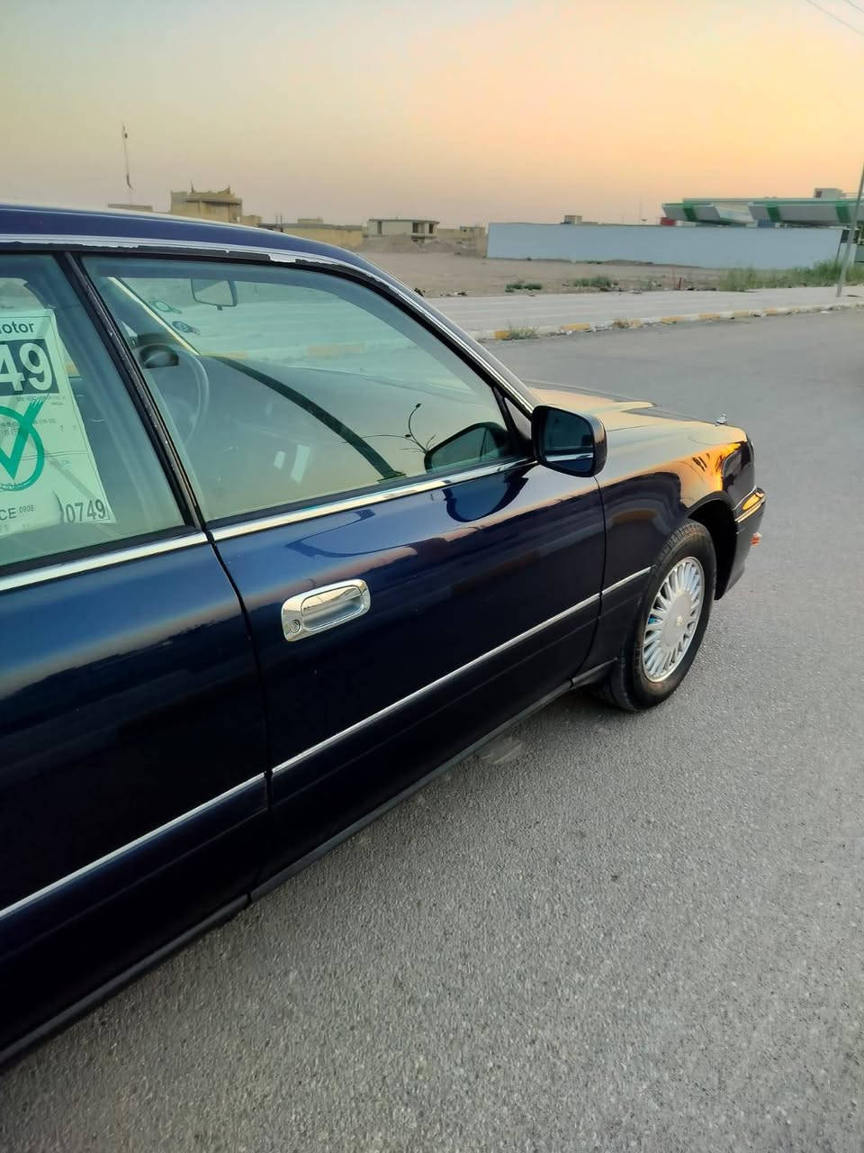 سلام عليكم راس ثور موديل97 نيلي رقم بصره نكليزي  سنويه جديده هزته بعدهي مامنتهيه مكفوله كفاله من ضربه والكص والنقل والتجيه والكلبه  كرستال اصل مكينه   وكير فيفيتي مكفولات شرط الفحص تخم تاير حداديه جديده وره وكدام دواخله حلوه حيل تنتته لايلون شاشه تاب  سياره جاهزه من كلشي سعر70 وبيه مجال قليل مكان الناصريه *********** شراي ينتصل وبخدمته
