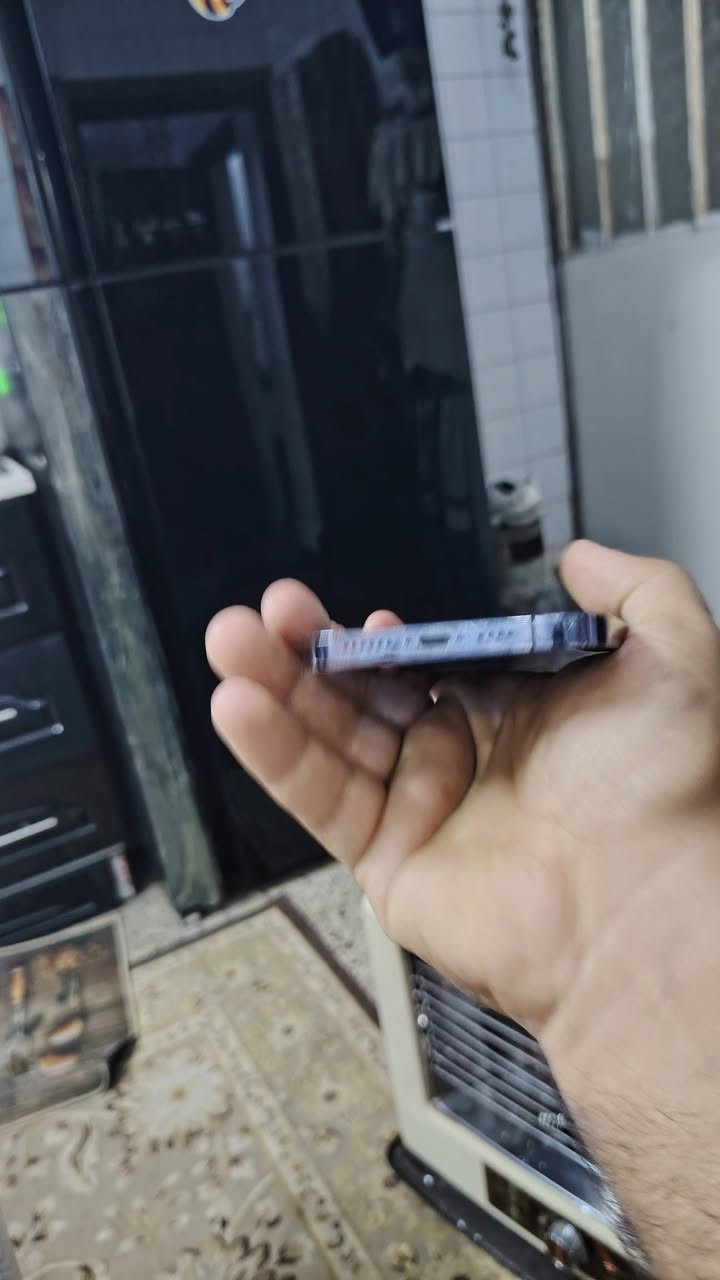 سلام وعليكم ايفون 14 برو ماكس الجهاز ذاكره 256 وبطاريته 84 الجهاز بلاد مامبدل بي شي الجهاز استخدام بيت نضيف الجهاز شرق أوسط الجهاز ماستر  السعر 775 المكان بغداد البياع رقم الهاتف ***********
