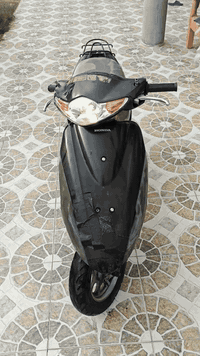 السلام عليكم 
دراجة هوندا للبيع ياباني شرط ورمبه جديدة ماشيه 6000 شرط محرك صالنصه كلشي بلادي بلادي مال رمبه جبتها من اليابان حاويه بيدي 
اخوان سعر الدراجة 350 كلشي بلادي تعال ودي مصلح وين ما جان الي ما يشتري لا يخابر ويعامل 

رقمي : *********** بي واتساب
