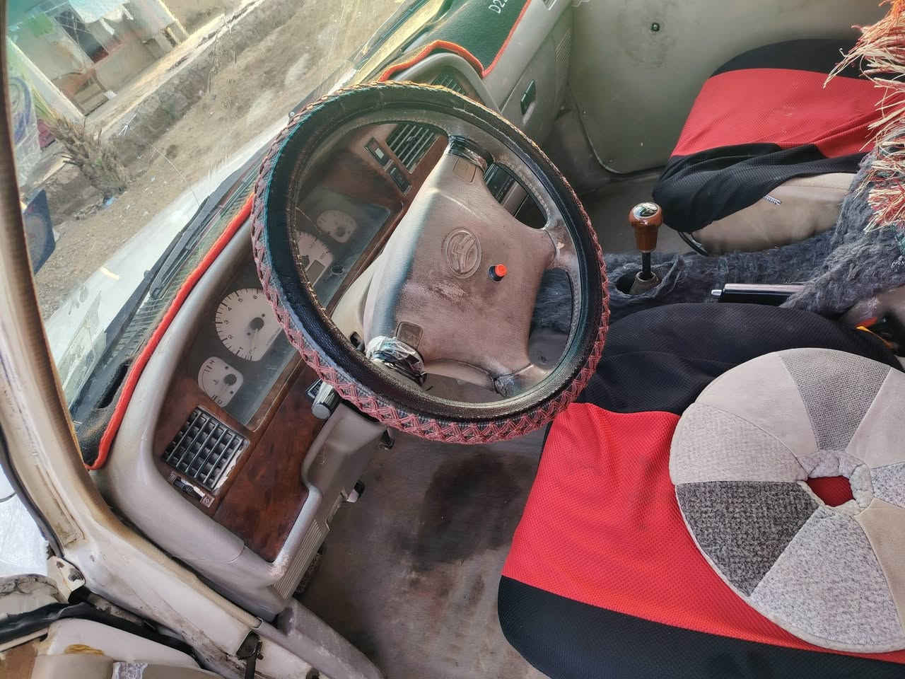 للبيع ديرموديل 2006
رقم كركوك دولي سنويه 2030 

بطاقه بانزين 

مصبوغه حزام جماليه 

بيها طخه خفيفه جامرلق وشويه من البونيد 
السعر50 اوبيها مجال
اللاستفسار ***********
