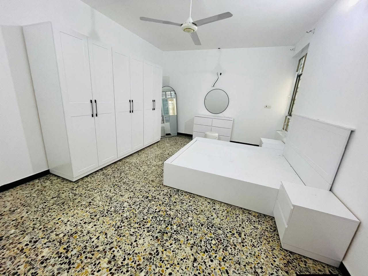 تخفيضات لمدة محدودة وينتهي💥 على غرف نوم وكناتير🤩
اسعار صدمة اسأل وتحكم 🤩 للأستفسار 
مراسلة صفحة او واتساب ***********
