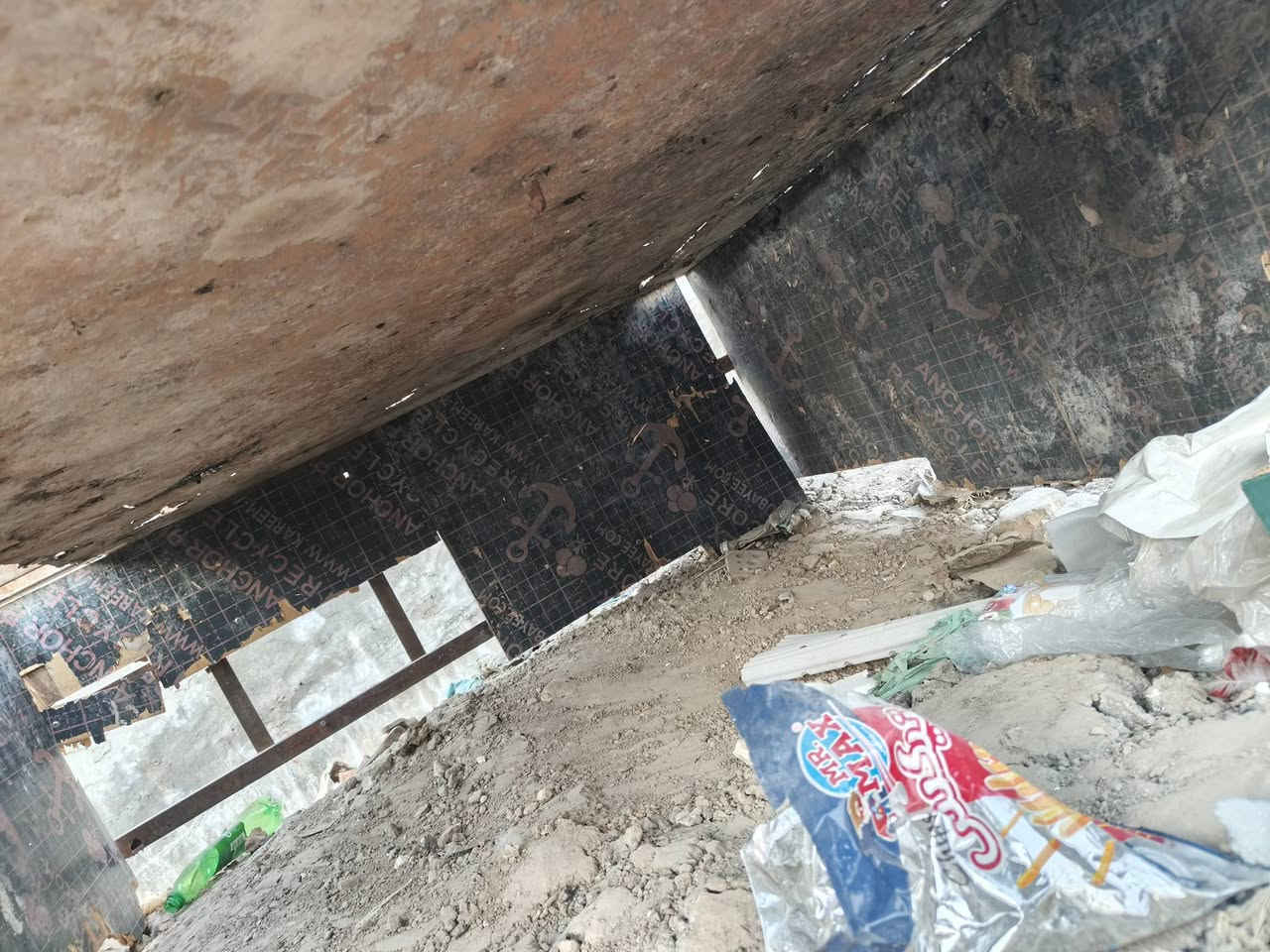 سلام عليكم   بدي لبيع   مكاني حله  سعر عل رقم ***********
