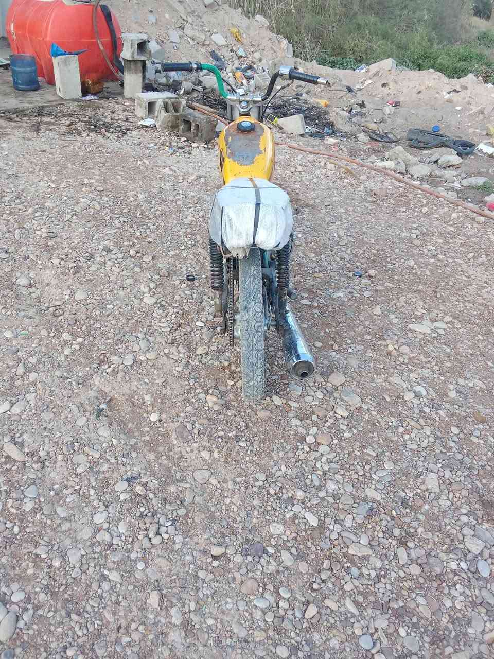 دراجه للبيع النوع تايجر 2018 دراجه قفل 175 دراجه ما ناقصها فد بريك وكابريته دراجه شلعه كبسه نظيفه وياها طياريه مال تعليق طياريه بس اني فالهه دراجه قفل قفل من الاخير 175 ربع ما ينزل واللي يحب يتواصل وياي على هذا الخط ***********
