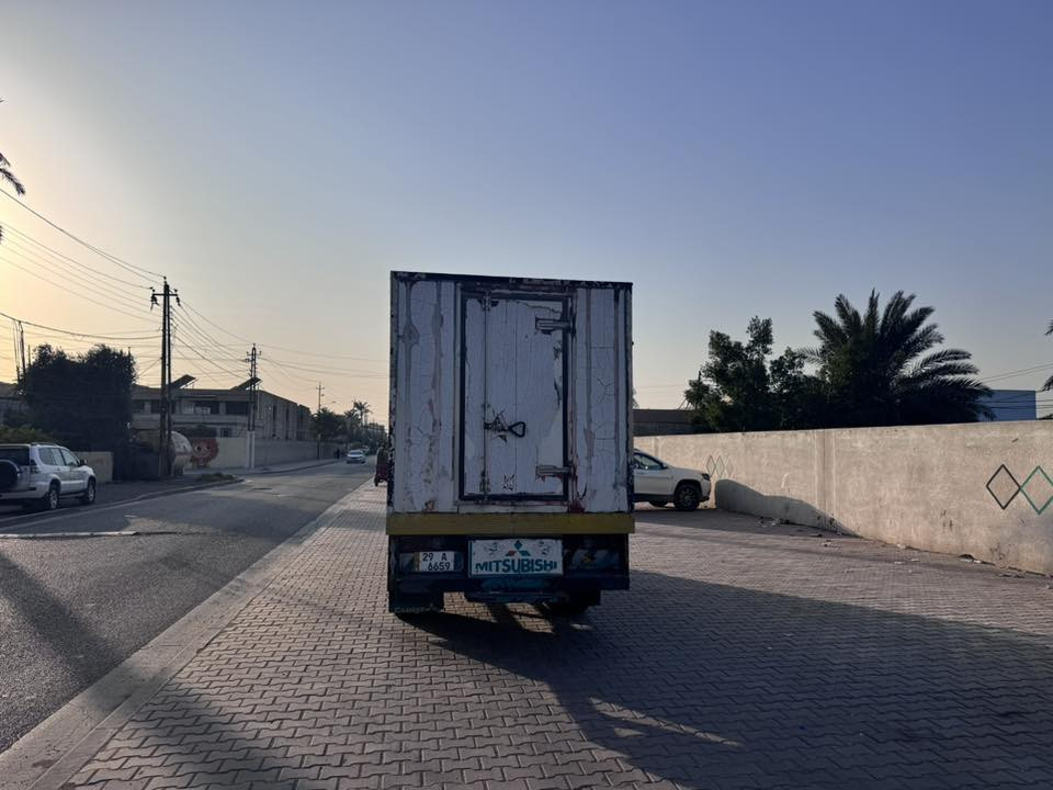 السلام عليكم كنتر براد 2003 يسره بلادي محرك 108 رقم واسط نكليزي سعره 150 بيه مجال رقم تليفون ***********
