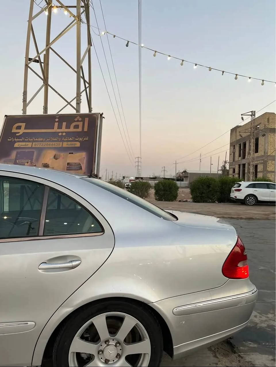 السعر ٨٥
مارسيدس 211 ام عيون 2002 
رقم بغداد جديد دولي  تحويل سنويه لل 31
حجم E320 فول مواصفات كشنات جلد كهربائي بيجي تبريد ثلج 
فتحه سقف سيدي جنجر محرك 6 سلندر 
ملاحضه 📌📌السياره يحتاجلها بعض الترتيبات السياره بيها الجاملغ الايمن الخلفي بي صبغ اثر ضربه خفيفه وبيها 3 قطع جراد صفحه السايق يحتاجلها صبغ السياره بلاديه حداده جديده تايرات جدد 
المكان البصره التنومه نهر حسن
0770 564 3332

