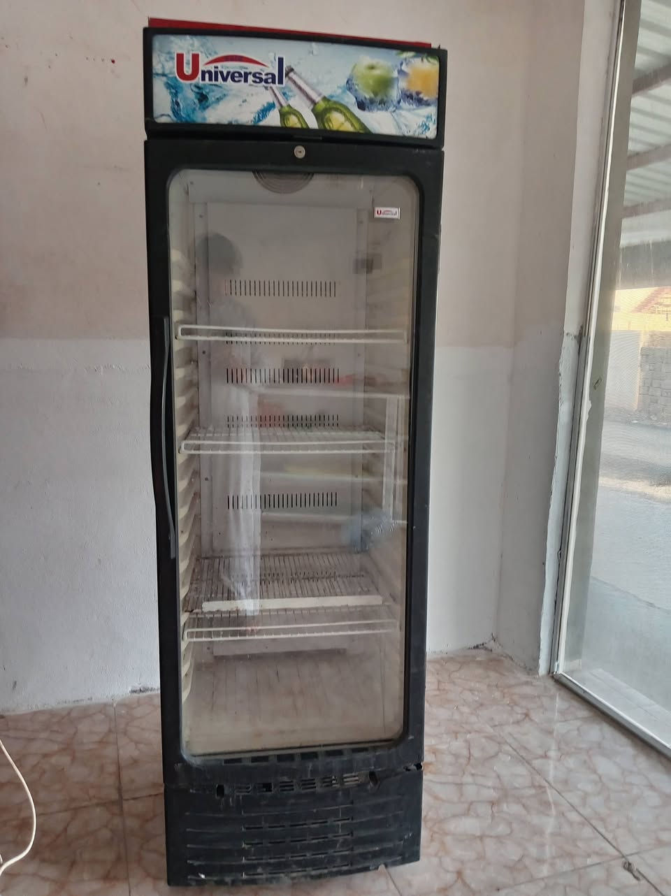 السلام عليكم عارضه و مجمده للبيع شرط النضافه و شرط التبريد ثلج بمعنى الكلمه مابيها ولا عيب انطيك اياها شرط   العنوان. (ناحية القيارة قرية الحود)) للاستفسار *********** او خاص
