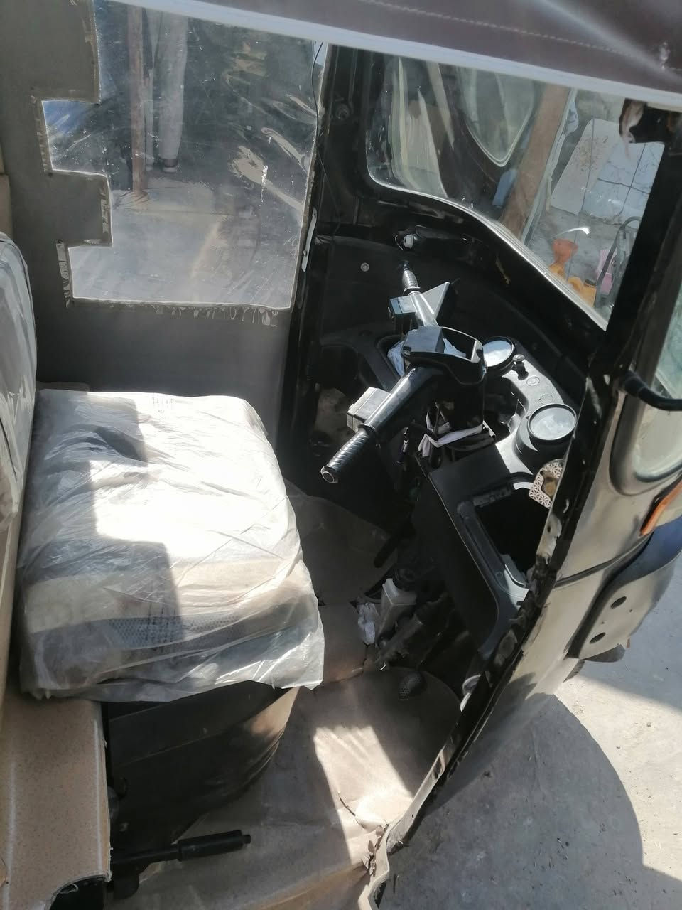 تكتك بجاج موديل ٢٠ للبيع السعر ٤ قفل وبدون دهره. ناصرية مركز. رقم وسنويه. ***********
