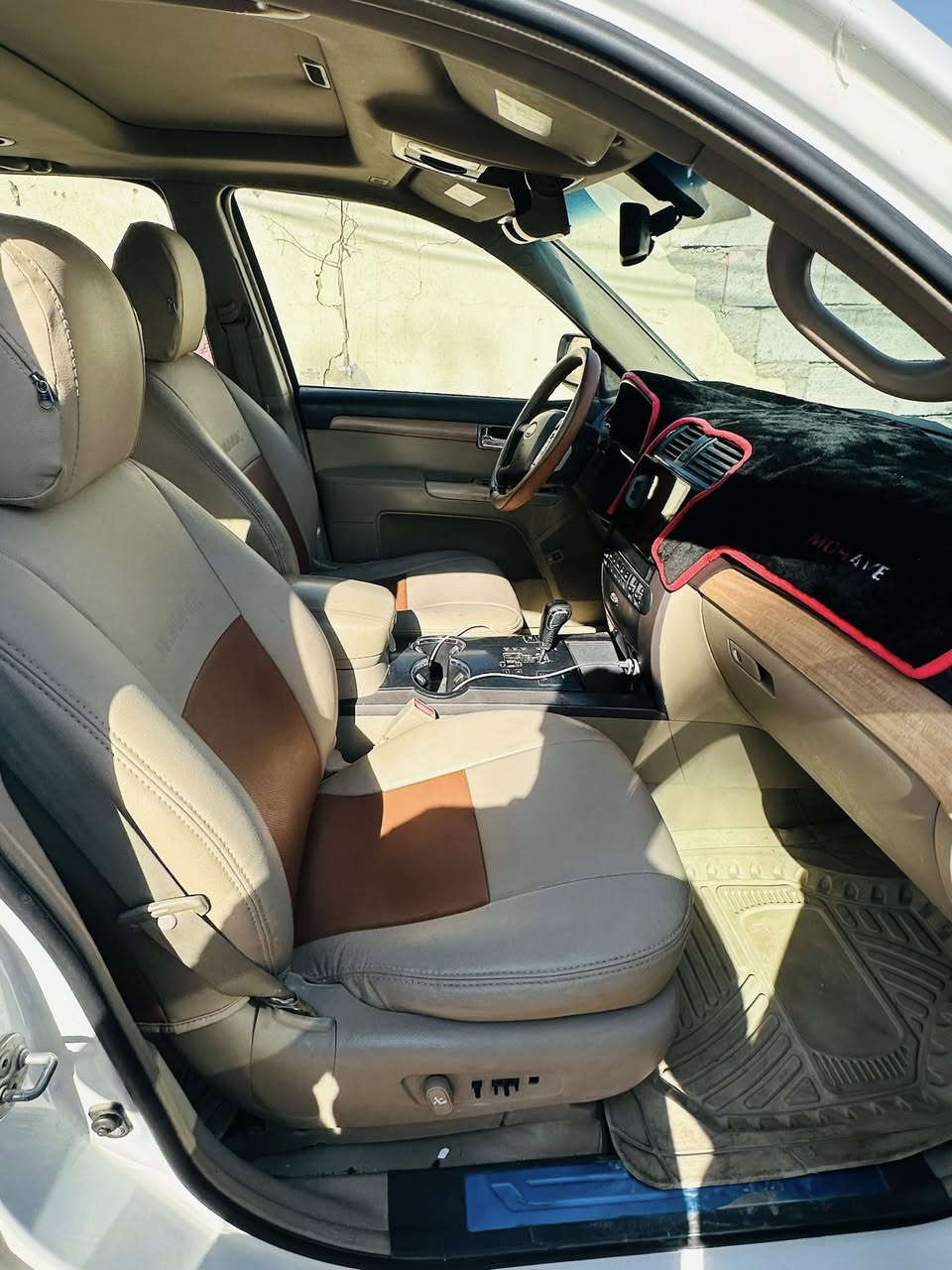 موديل ١٣ كفاله عامه. 
فول. مواصفات. 
فتحه سقف
مري قلابه 
حساسات امامي خلفي 
شاشه تاب اصلي 
صدر السياره شركه 
تخم تاير جديد 
محرك جديد 
كير جديد 
رقم. بغداد دولي. بسمي 
كشنات كهرابائيه الثنينهن وجلد 
زراك لايت بك لد 
سعر السياره. ١٦٥ وبيه مجال 
او مراوس بسورنتو شكل ال ١٦. من.موديل ١٥ وفوك انطي فرق هم عادي. حسب النضافه 
مكاني صلاح الدين. بلد الضلوعيه 
***********
