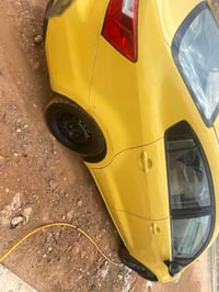 سياره كياريوموديل 15مثنى انكليزي بيها طخه بالجاملغ الامامي تخم تاير جا...