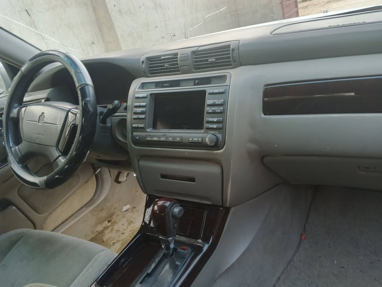 بـــــ 27 ورقه وقفل ب 25 قفل مكينه 3000 قبق اسود ادوات ‏‪0788 435 7001‬‏ مكاني بغداد
