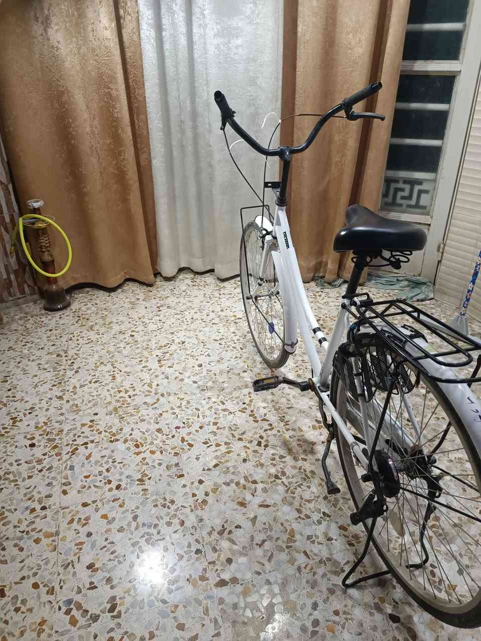 باسكل للبيع مستعجل علة البيعة السعر 75 قفل نقص زنجيل وصجم وبريك


**إذا كنت صاحب هذا الإعلان وتريد حذفه لأي سبب، رجاءا أرسل رسالة إلى الدعم الفني**