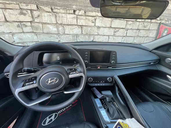 النترا هايبرد ٢٠٢٥ سياره جديده وارد امريكا السياره رقم بغداد ماشيه ٧ آلاف ميل للبيع بسعر ١٥٥ تبديل بنيد فقط للاتصال ***********
