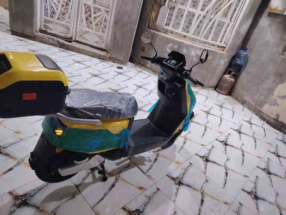 دراج شحن ٤ سرع ٦ بطارييت الدراج جديده شحنه وحده فقط السعر 800وبيهه مجال شراي يتصل مكانهه البصره قضاء المدينه ***********
