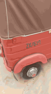 للبيع ١٧تكتك شادلها كلها حديده أوراق 7 اصليه سعرها قفل قفل قفل بدون عمله 2800 الحسينيه مال راشديه الاتصال *********** كلشي موضح بلفيديو اخوان
