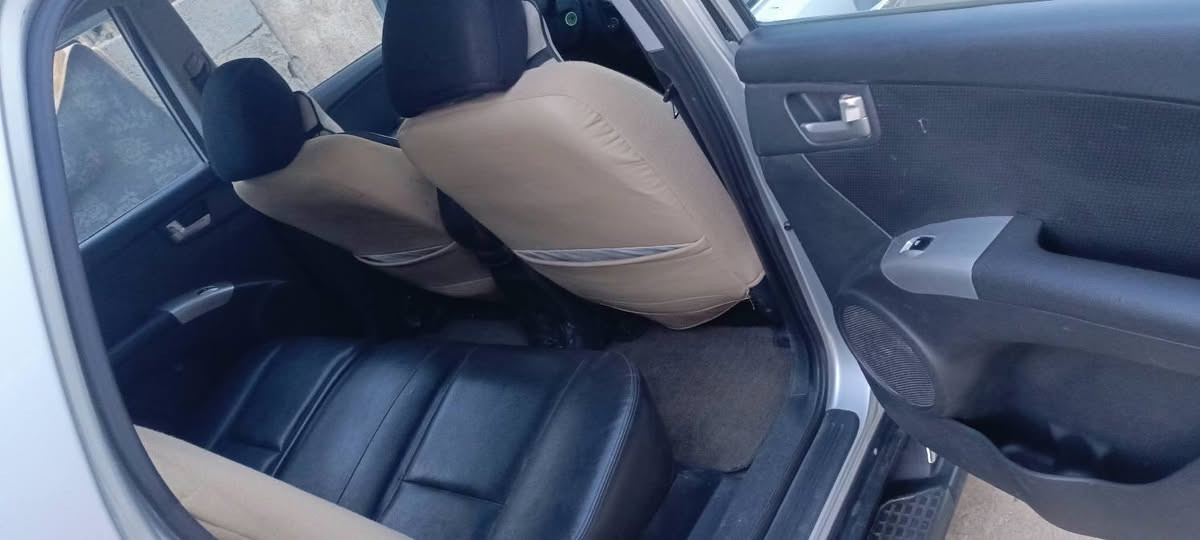 سلام عليكم كيه سبورتاج 2009سياره جاهزه تبريد تخم تاير جديد حداديه جديد تبريد شغال عنون بغداد***********
