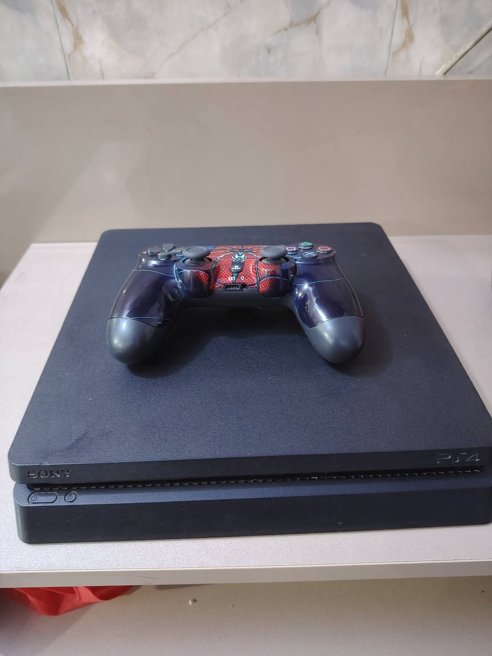 السلام عليكم ،
بلي فور سلم 500G
نضيف كلش ما مهكر ويا اقراص
GTA
FAR CRY 6
وكيبلات الكهرباء وال HDMI
225 الف وبي مجال
كربلاء الحر الصغير


**إذا كنت صاحب هذا الإعلان وتريد حذفه لأي سبب، رجاءا أرسل رسالة إلى الدعم الفني**