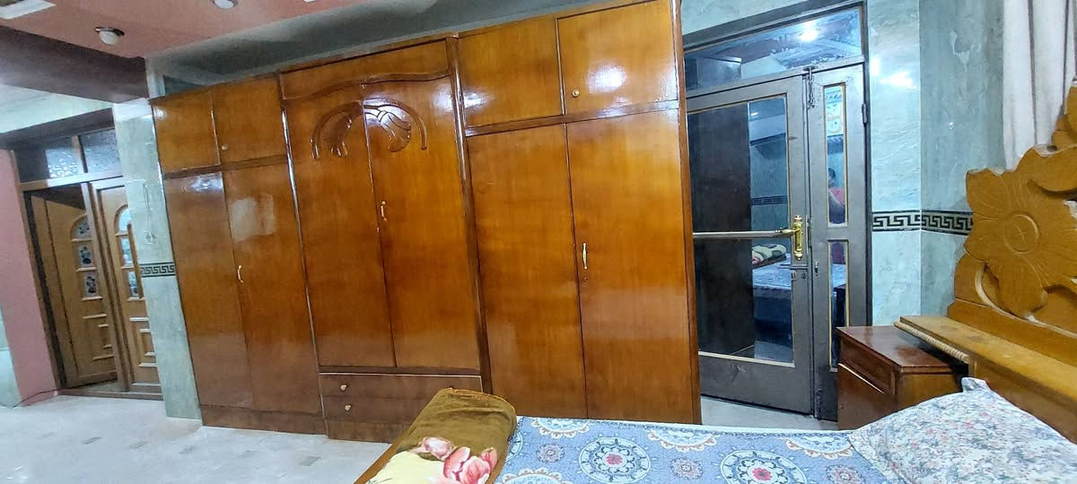 الجرابي ٢٥٠ العدد ٣ والميز تواليت ابيض ١٠٠ ولكنتور ١٢٥ والميز زجاج ٤٠ والغرفة ٦٥٠


**إذا كنت صاحب هذا الإعلان وتريد حذفه لأي سبب، رجاءا أرسل رسالة إلى الدعم الفني**