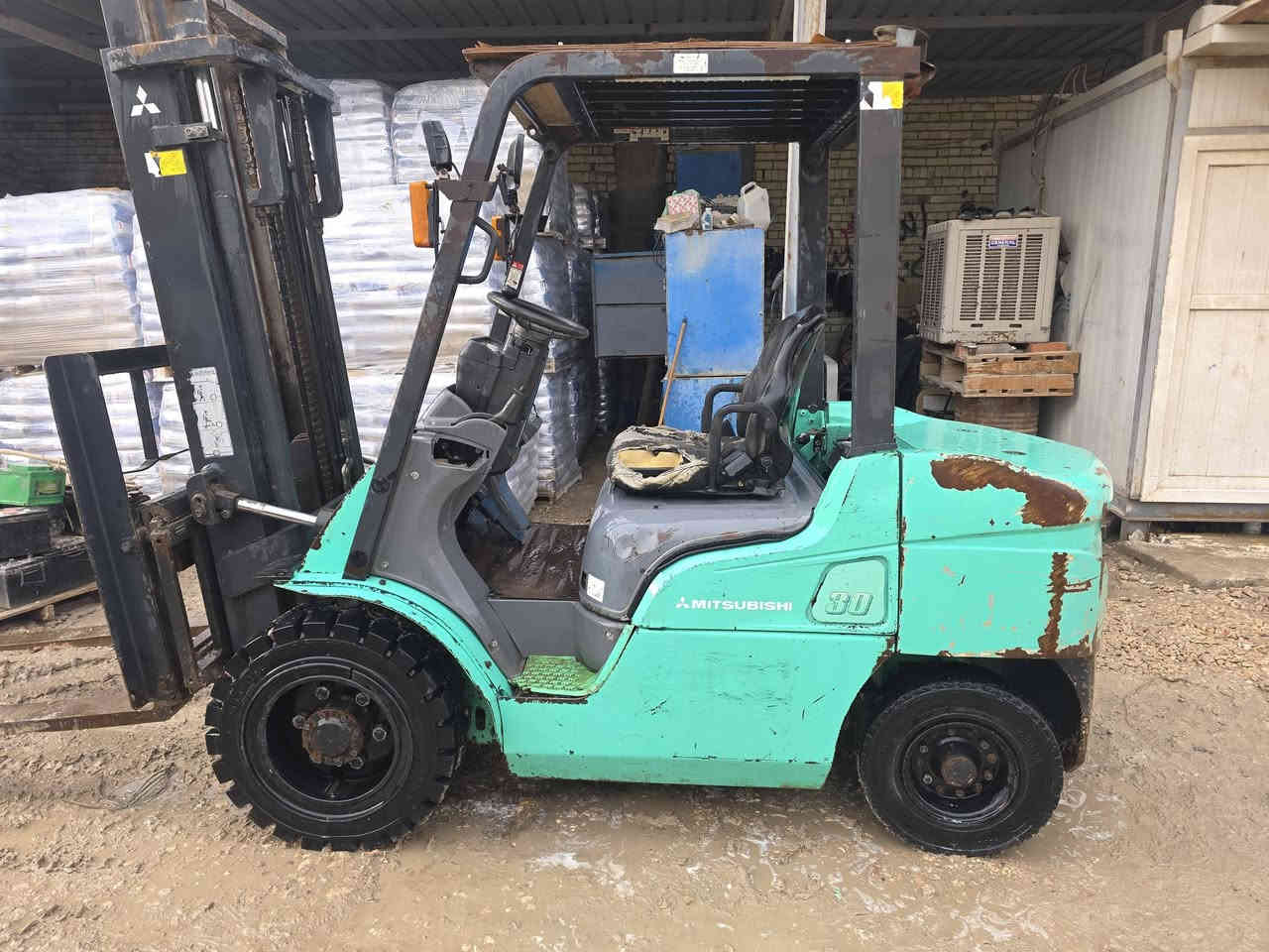 رافعه شوكية للبيع
موديل 2008
***********
