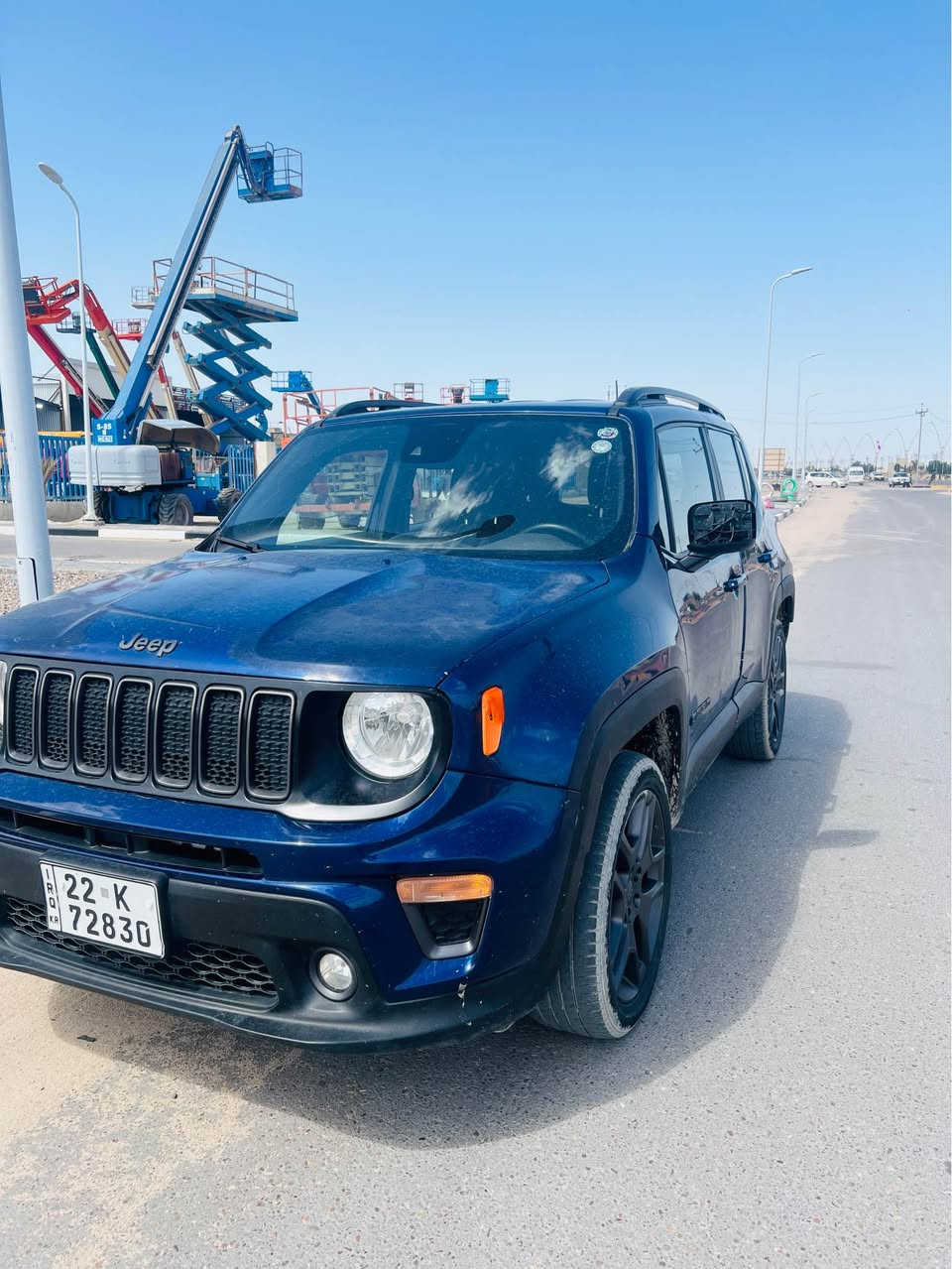 سلام عليكم 
للبيع او مراوس 
موديل 2021
 جيب رنكد
فول مواصفات 

فور ويل        ( 4X4 )
بصمه 
كامره 
شاشه كبيره 
رادارات

 
تحكم ستيرن جهتين
هند بريك دكمه كهرباء
نظام مانع انزلاق
منفذ ( AUX ) وبلوتوث 

نظام ( A B S )
نظام سبورت
نظام ايكو 
سياره جديده
 حداده جديده  ترايك وين ماتريد
السعر  110$ 
رقم الهاتف ‭0783 845 1924‬ البصرة, العراق
