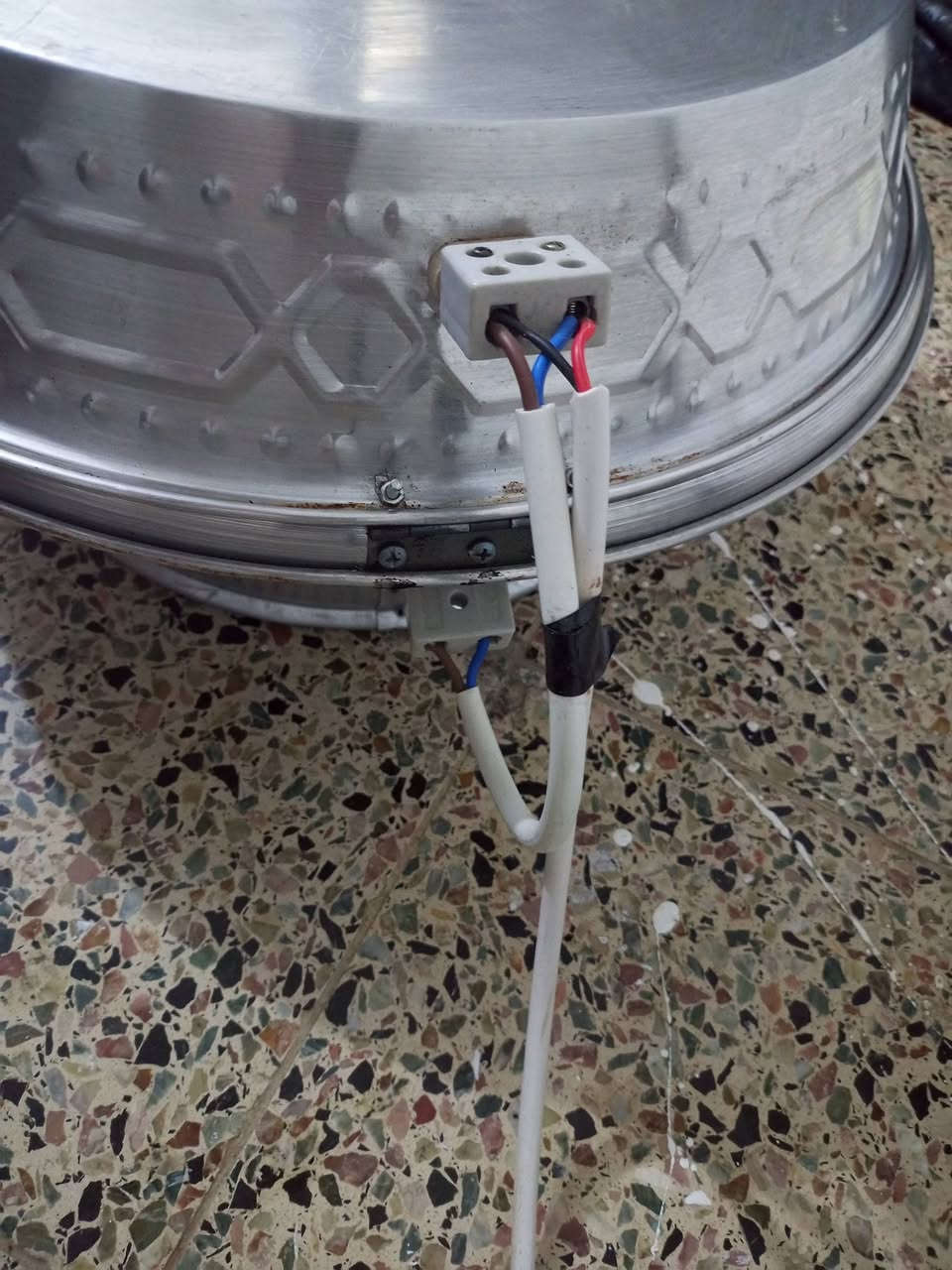 تنور كهربائي دبل هيتر اخو الجديد صار شهر من اخذته السعر 30


**إذا كنت صاحب هذا الإعلان وتريد حذفه لأي سبب، رجاءا أرسل رسالة إلى الدعم الفني**