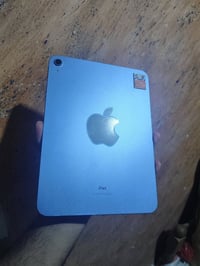 آيباد ١٠ • ٦٤ • بطارية ٩٦