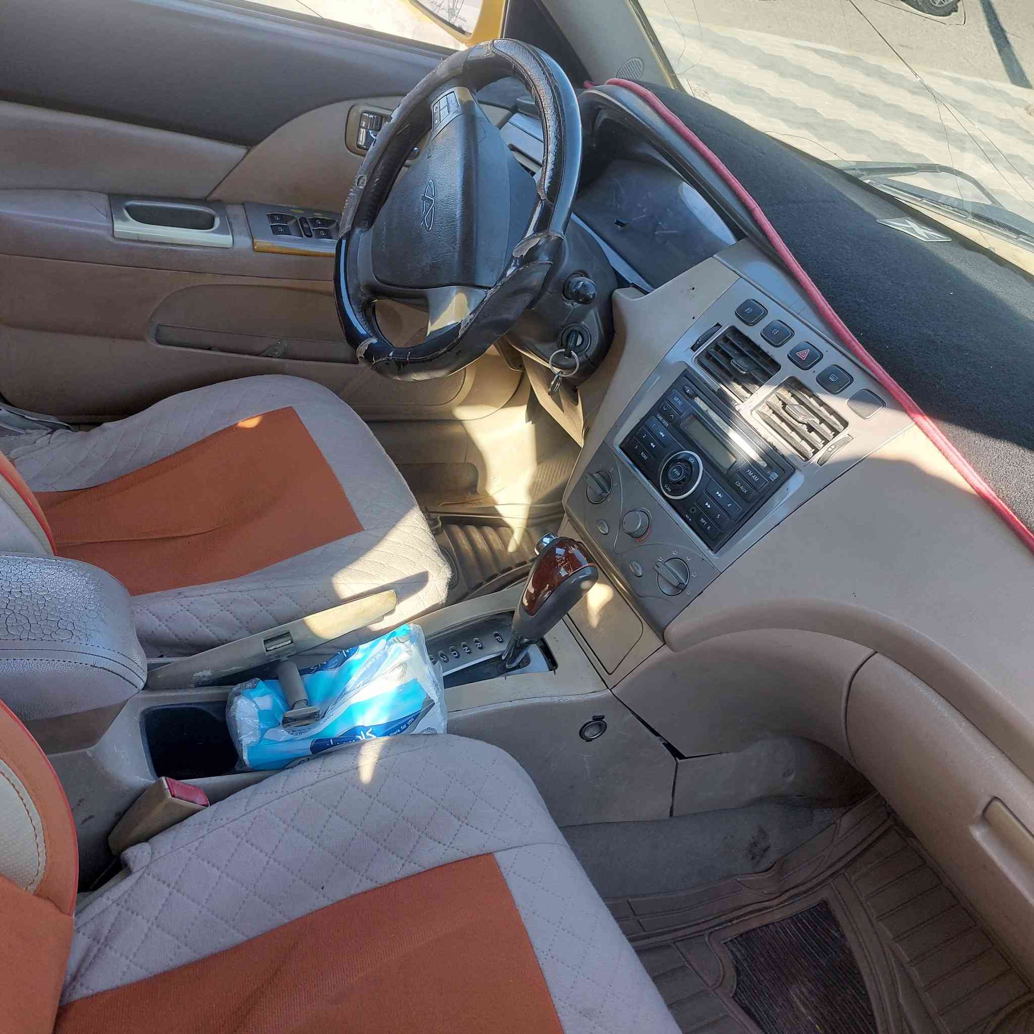 شيري A5 كير ومحرك كورلا القديم 
نظافته مثل ماموضحه بالصوره 
غرفته حيل حلوه 
رقم انبار سياره حره مامطلوبه
مكاني الفلوجه 
السعر ٣٨ وبيها مجال
للاتصال ***********
