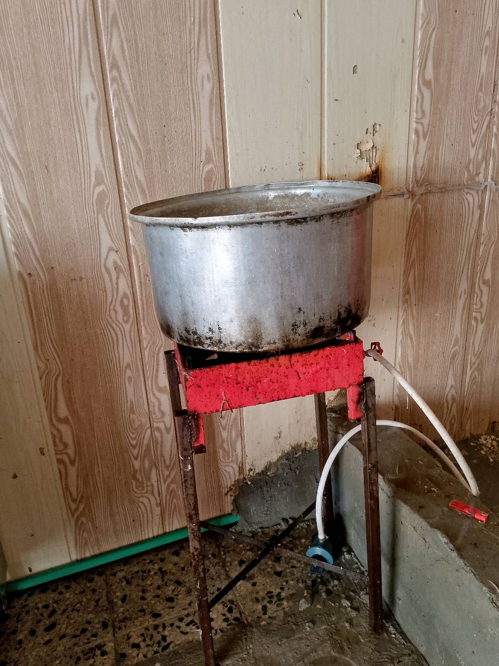 عمي سلام عليك غراض لبيع وكلهن صتعمال سبوع الله يشهد ليريدهن خادمه مكان نجف  حي المكرمه  وهاذه رقمي ***********