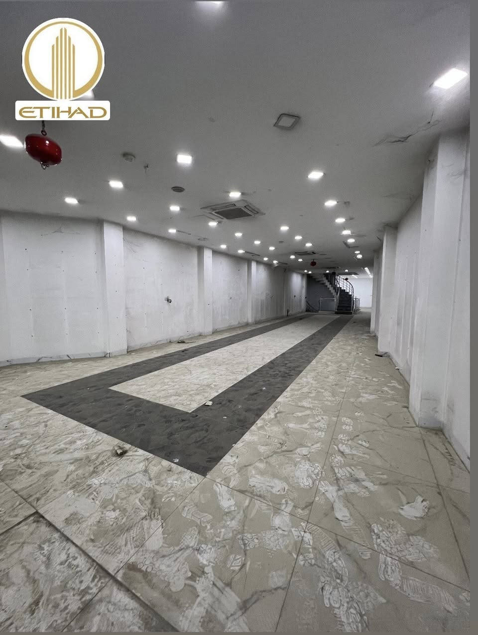 #مكتب_الاتحاد_للعقار
🏛⭐️عمارة للإيجار حي المصارف ⭐️🏛

⬅️️ تقع على شارع المصارف الرئيسي قرب أرشد الزيباري⭐️🏛️

⬅️️المساحة 270متر ⭐️🏛️

⬅️واجهة 11متر ⭐️🏛️

⬅️مكونة من اربع طوابق ومصعد وسلم طوارئ خارجي ⭐️🏛️

تفاصيل اكثر يرجى مراجعة المكتب

 ______________________________

         🏛️مكتب الاتحـــاد للعقار 🏛️

الفرع الاول : شارع المصارف الرئيسي 

الفرع الثاني: الصديق بداية سايدين البحرين 

☎️***********☎️⭐️عبدالله العبيدي ⭐️
