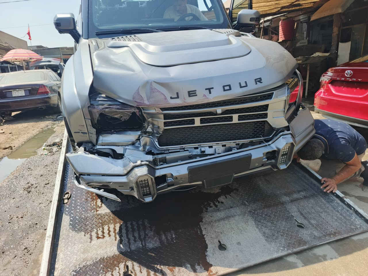 جيتور star guard2026 فول مواصفات ماشية  1000km زيرو السيارة كير 8 نمر 
السيارة تعرضت حادث بدون حداديه بنيد ودعامية  وراديتر وتك لايت بدون اي لغود او حدادة هذا وضعها للي حاب يشتريه 
الرقم بغداد 
السعر  42,000000 مليون دينار 
علما مصار له شهرين يمي سيارة جديدة 
***********
