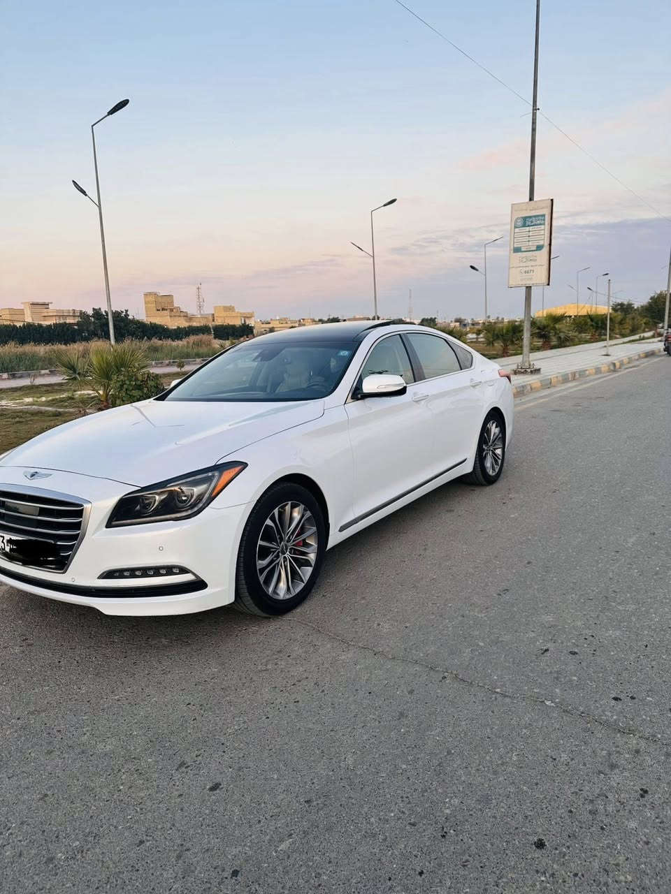 جينيسس 2015-G80⚙️ المواصفات:
المحرك (V6) بسعة 3.8 لتر يولد قوة 311 حصان
_. شاشة معلومات ملونه مقاس 7 بوصه

 _. كشنات أمامية كهربائية ()+ تبريد وتدفئة المقاعد جلد
_. رادار أمامي، خلفي، وجانبي نقطة العمياء
_. تحديد مسار + تنبيه الخروج عن المسار
_. علامة ترحيب (شعار جينيسس) عند الاقتراب
_. حساسات أمامية وخلفية 360 درجه
_. مرايا تعتيم ذاتي + قلاب + هيتر + شعار جينيسس
_. لايت LED نهاري وليلي + عدسات زينون عالي/واطي أوتو
_. خاصية الصعود المريح (الكشن يرجع للخلف مع الستيرن عند النزول )
_. خفض صوت التبريد والصوت تلقائياً أثناء الاتصال
_. نظام صوتي Lexicon بـ 17 سماعة
_. 4 وضعيات قيادة: عادي – إيكو – سبورت -ثلوج
_. ستيرن كهرباء 
_. كير  8 نمر . شفتات ستيرن
_. بانوراما كامل
. خزن ميموري لوضعيات الكشن
_بردة خلفية كهربائية تنزل عند الرجوع للخلف + جوانب 2 خلفيات
_. تبريد 3 مناخات منفصل
_. جام أوتو (4 جام)
_مانع تصادم+ قياده ذاتيه+ مثبت سرعة ذكي يحافظ على المسافه بينك وبين السيارة الامامية
_.ترحيب عند الاقتراب وبصمة ابواب  —رقم ميسان
السعر______ 150 

0781 680 8120

0770 268 6280
