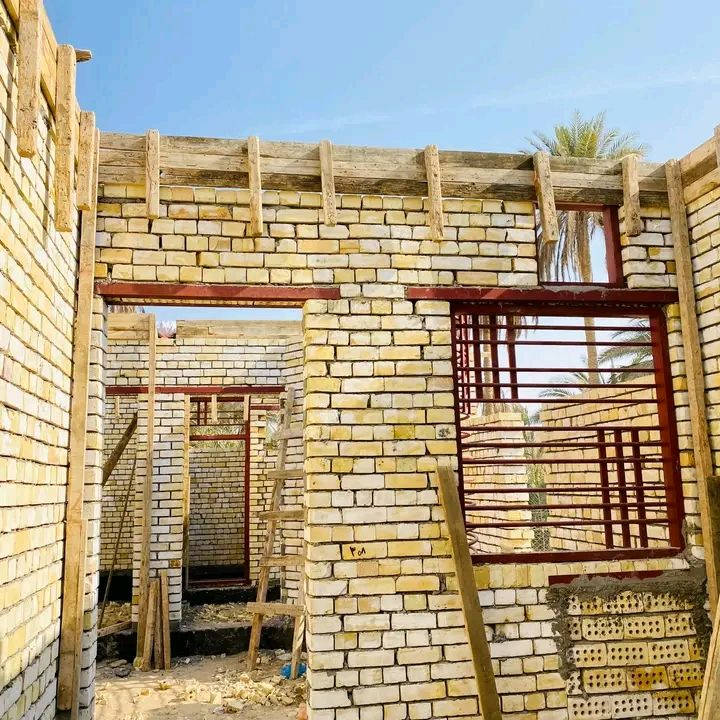 السلام عليكم نجار قالب متفرغ  حاليآ لعمل الرباطات والسقوف والدنك ***********
