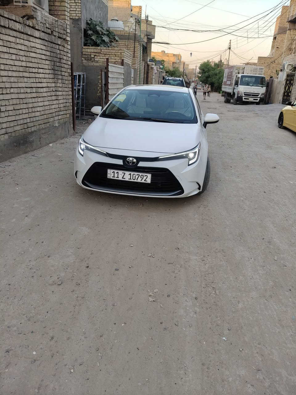 سلام عليكم سياره كورله للبيع مكفوله كفاله عامه موديل 2025 ماشيه 7000 سعر 22. مليون *********** عنوان بغداد زعفرانيه سياره بسمي
