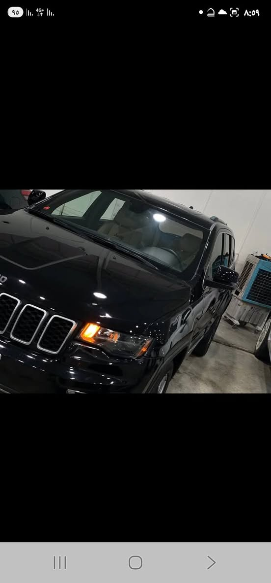 سلام عليكم اخوتي الاعزاء
للبيع جيب لاريدو موديل ٢٠٢٠ بغداد
حادث جاملغ وبنيد والبنيد امبدل اصلي 
مواصفات الاريدو معروفه 
كشن كهرباء 
فتحه 
رادار جانبي 
شاشه كبيره 
وبعد بيهه مواضفات
ماشيه ٤٥ الف
السعر ٢٣٥ وبيهه مجال 
السياره في بغداد حي الحسين 
***********
