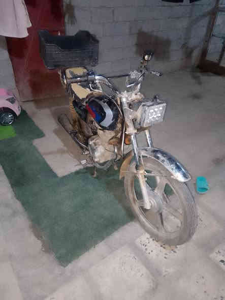 دراجه بارت للبيع ادوات محرك نظيف تايرات جدد نكره سلف كهرباء جدد ترايك وين ما تريد سعره 350 ***********
