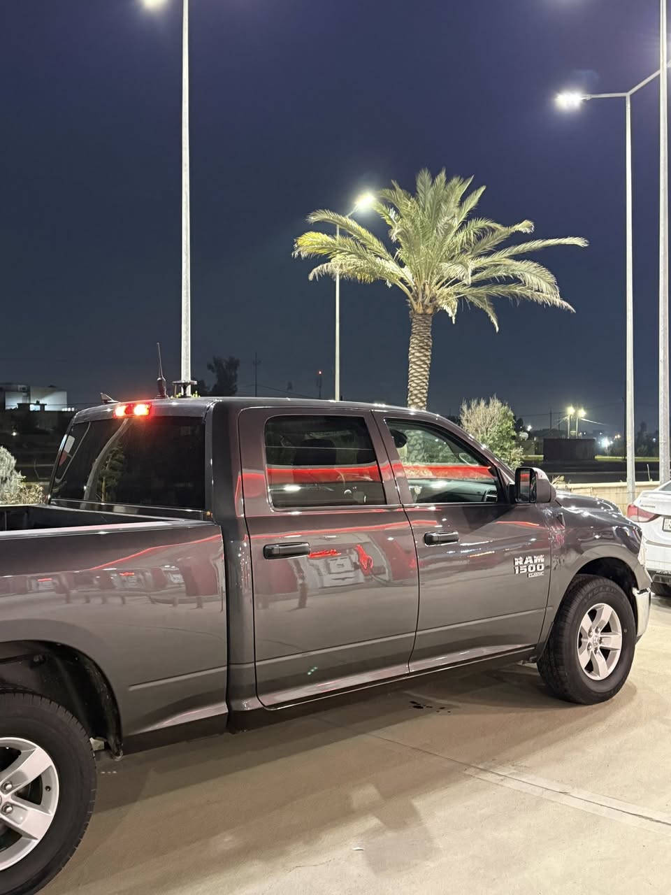 2023 تو ويل محرك 8 سلندر ماشيه 13 فقط
باب طويل بدي طويل 
حادثها واضح بالصور و بيها ٣ قطع كلير امريكا سعر 195 بدون رقم للبيع او مراوس مكاني كركوك
